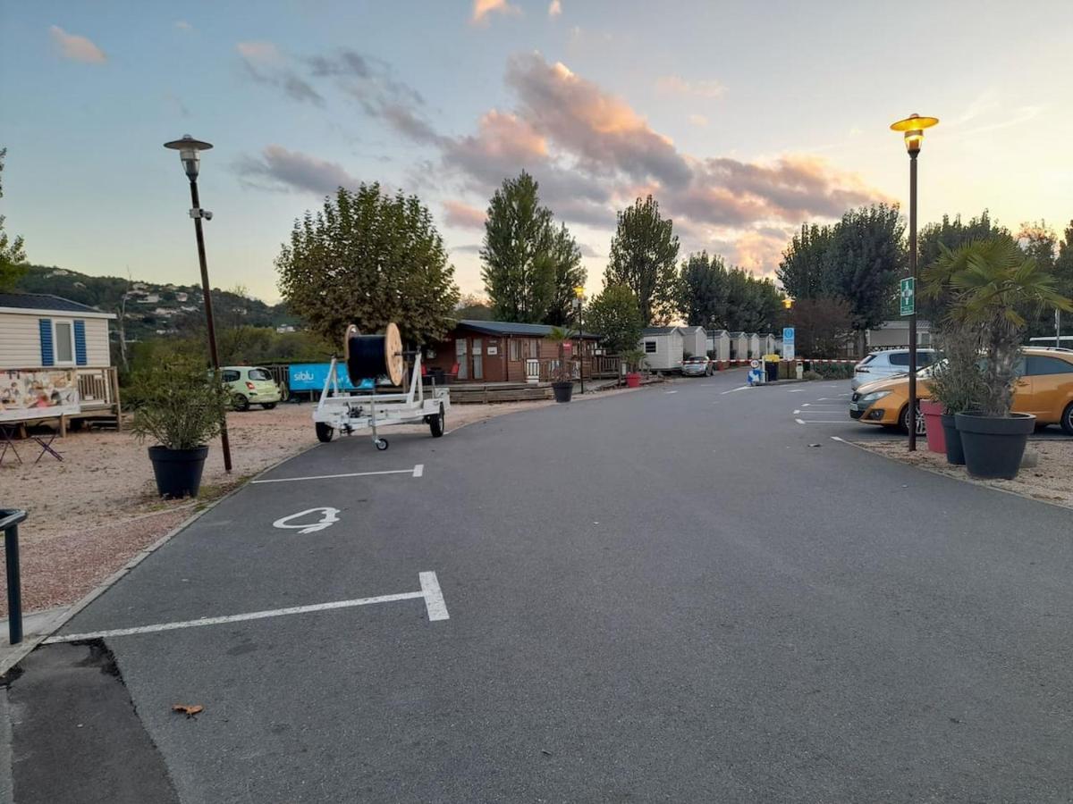 Mobile-Home Dans Camping 4 Etoiles Condrieu Exteriér fotografie